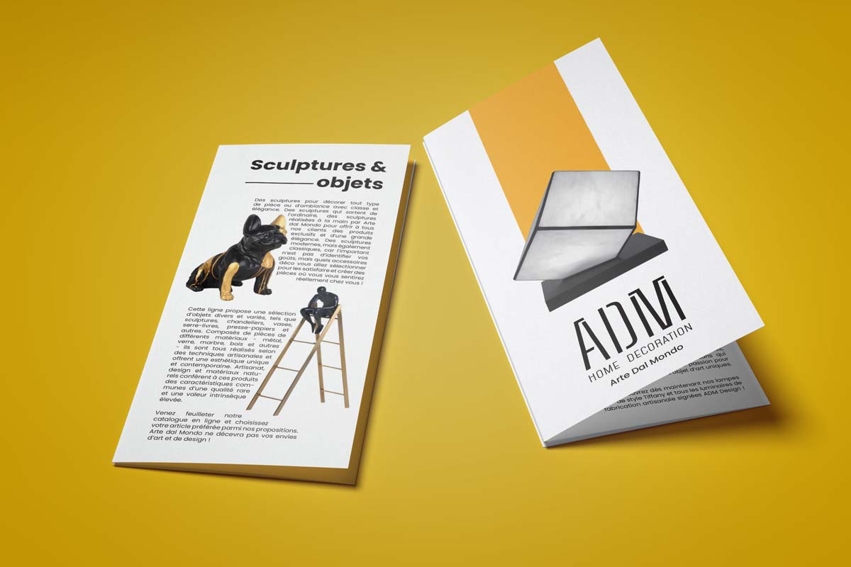 deux dépliants de la boutique arte dal mondo